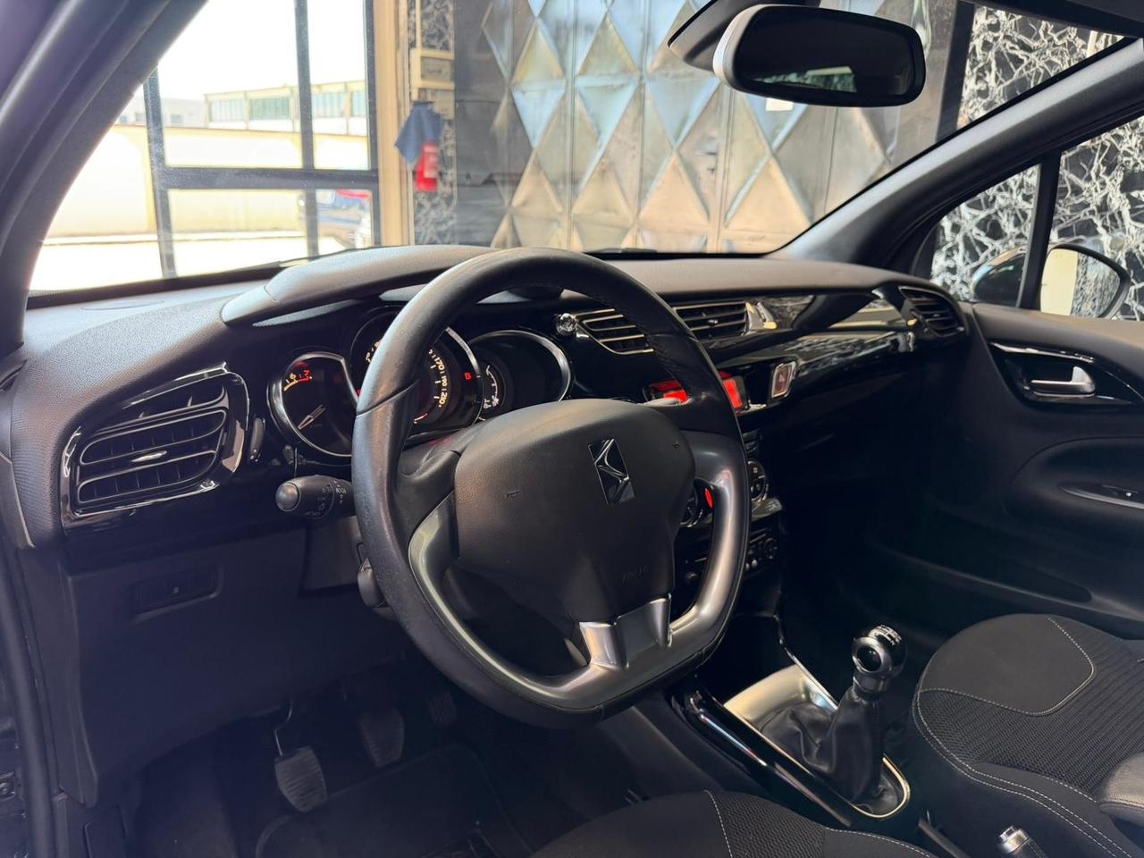 Ds DS3 3 1.2 VTi 82 So Chic Cabrio