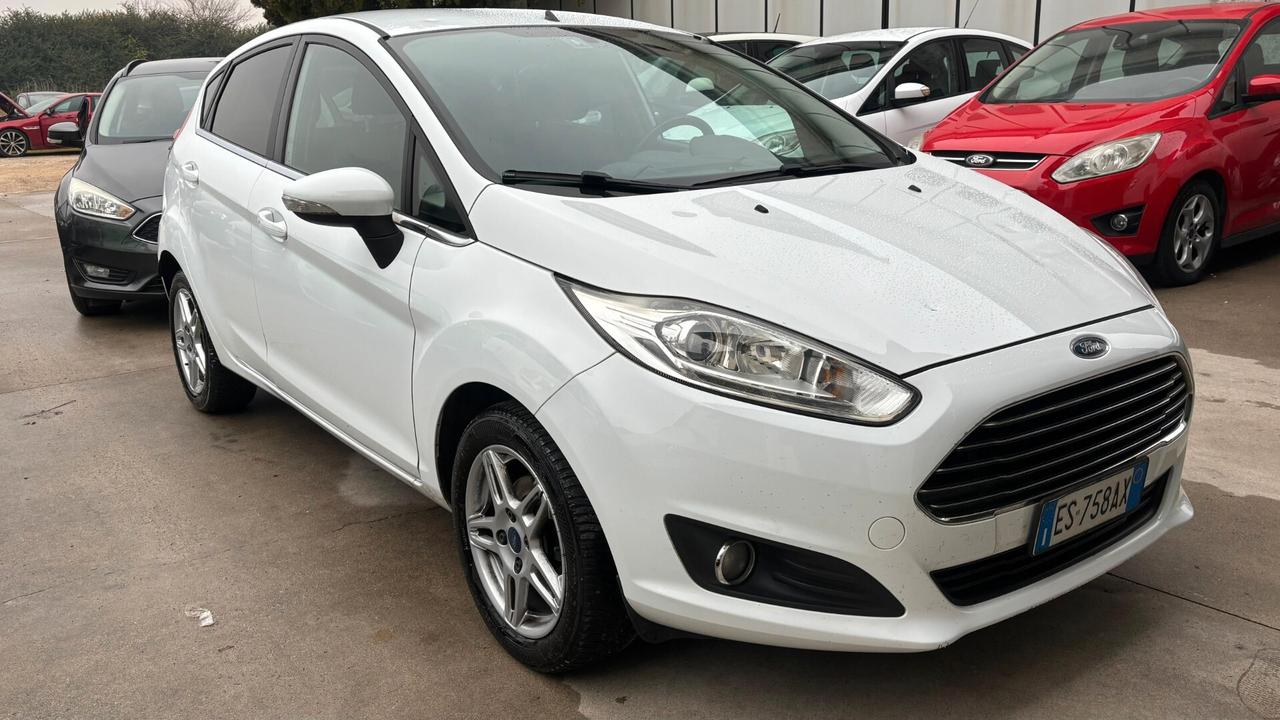 Ford Fiesta Ikon 1.4 5 porte Bz.- GPL
