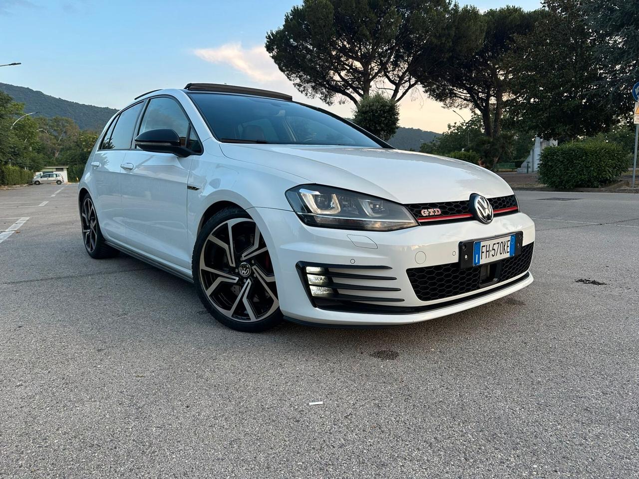 Volkswagen Golf GTD 2.0 TDI DSG 5p. BlueMotion Technology