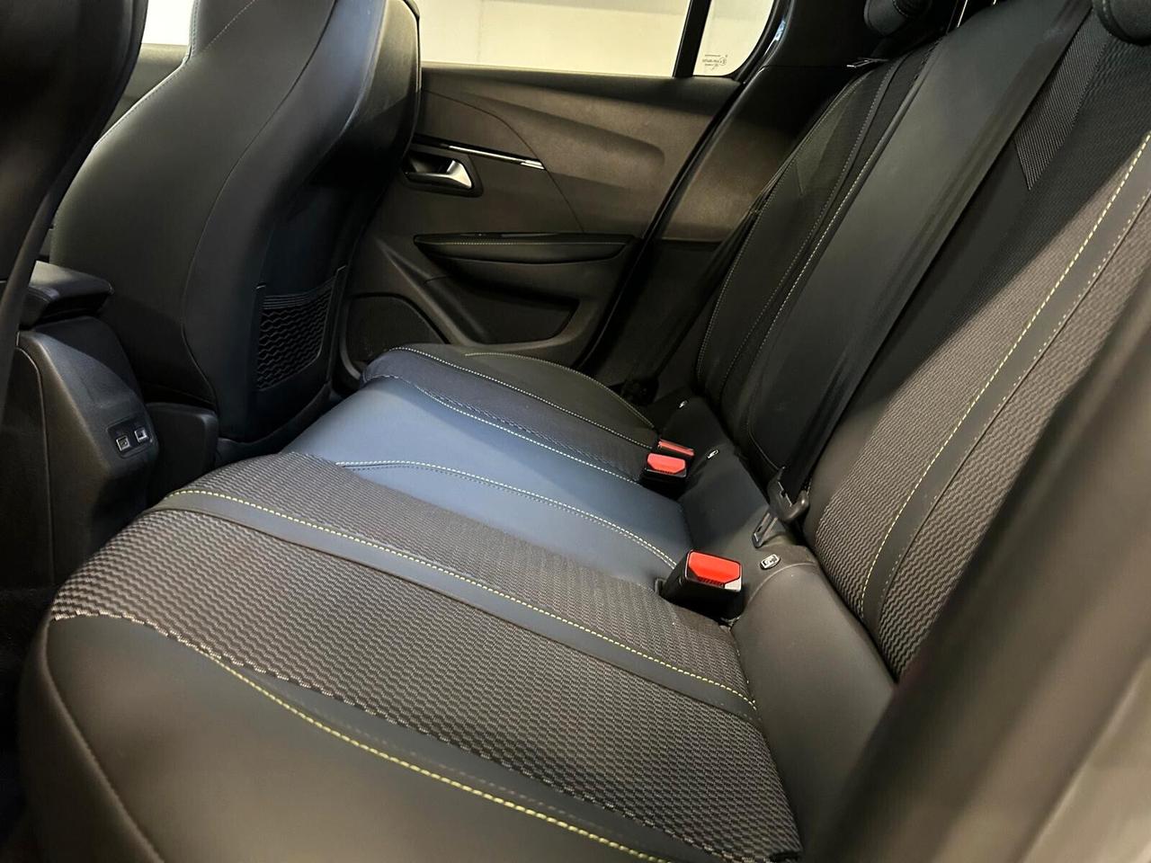 Peugeot 208 GT PureTech 100 5 p. 6mt SPOTICAR
