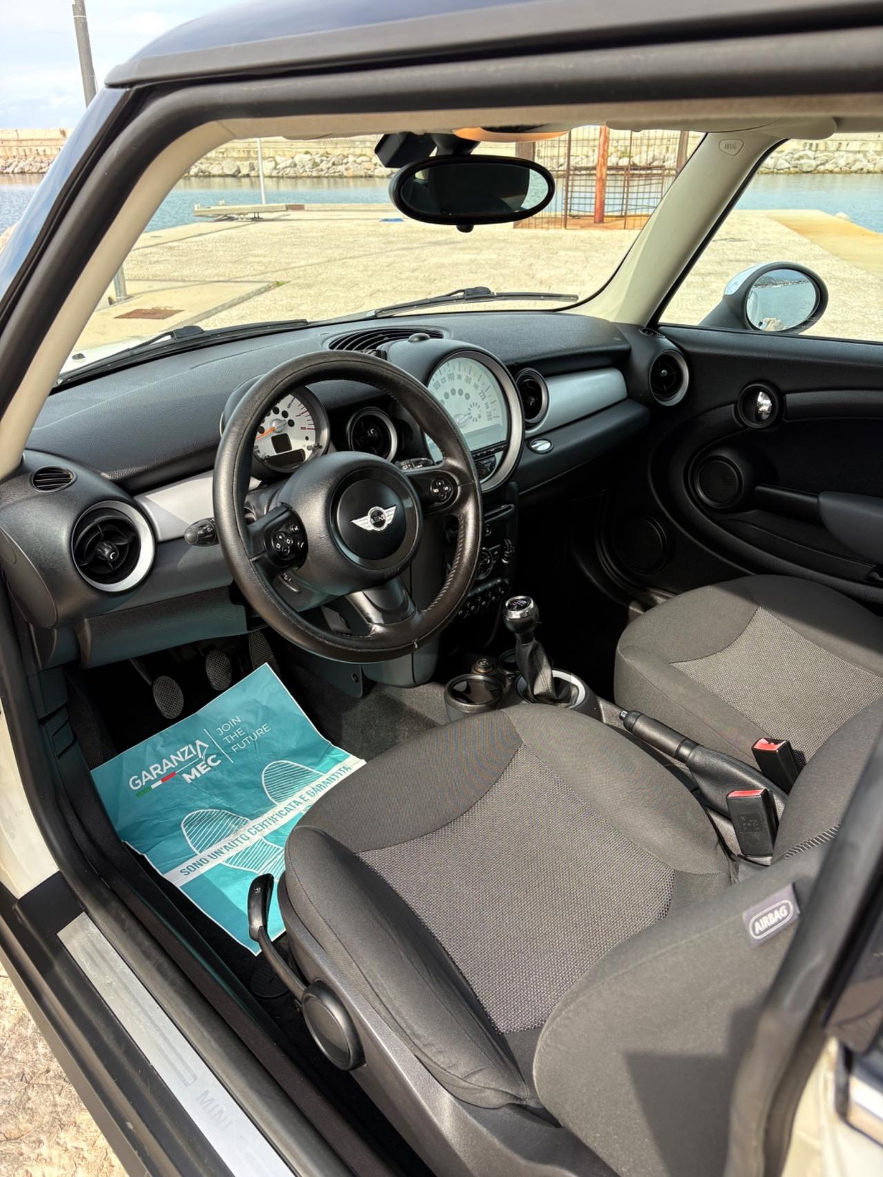 Mini 1.6 16V One (55kW)