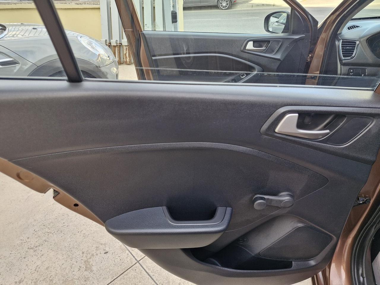 HYUNDAI I20 1.2 CONNECTILNE 75CV ANNO 10/2019