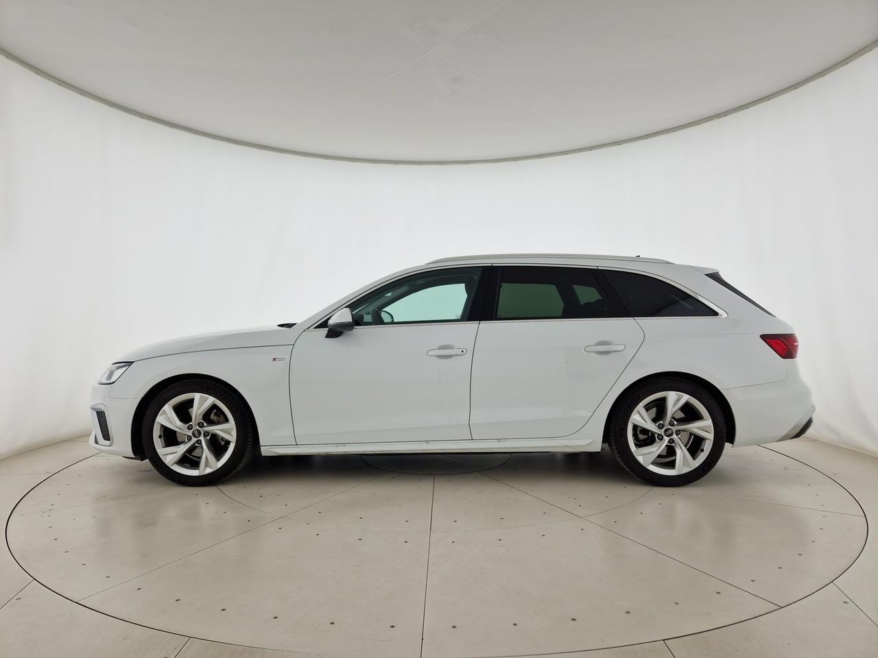 Audi A4 avant 30 2.0 tdi mhev s line edition 136cv s-tronic