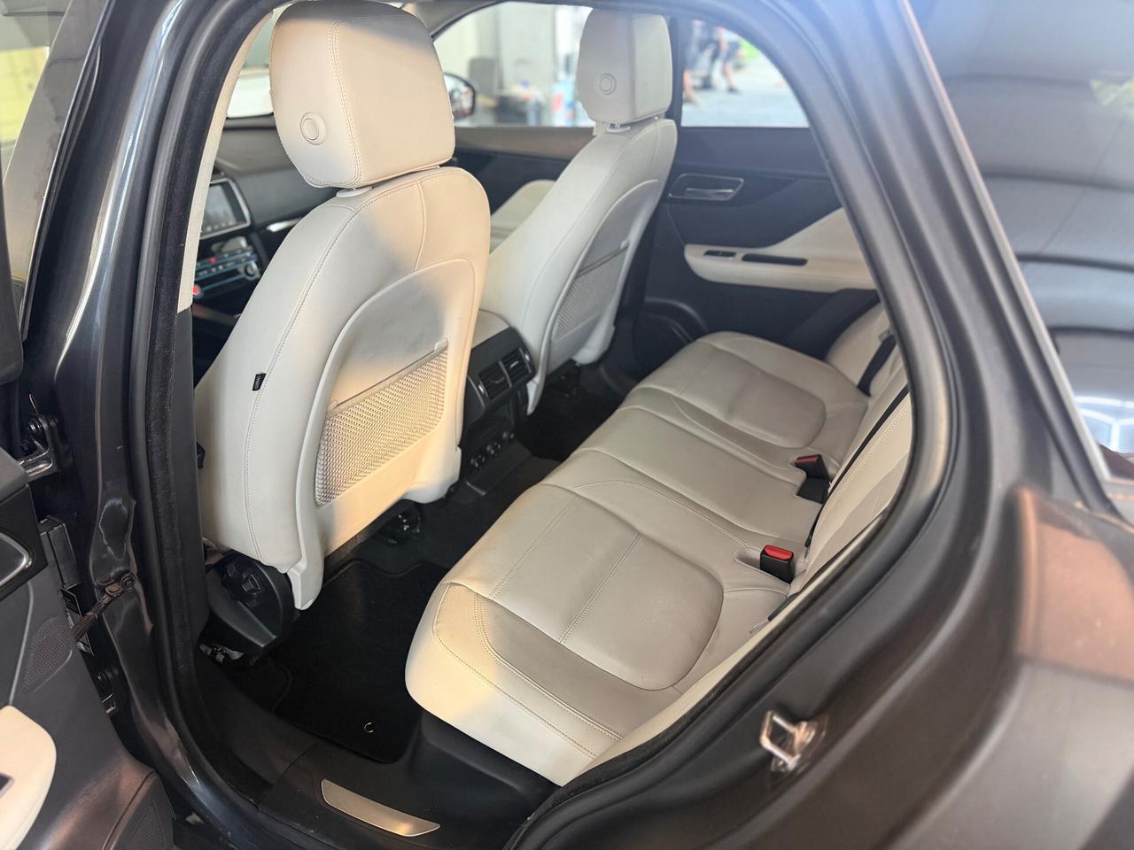 Jaguar F-Pace 2.0 D 180 CV AWD aut. Pure