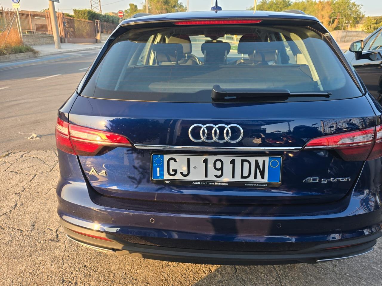 Audi A4 Avant 40 g-tron S tronic Business