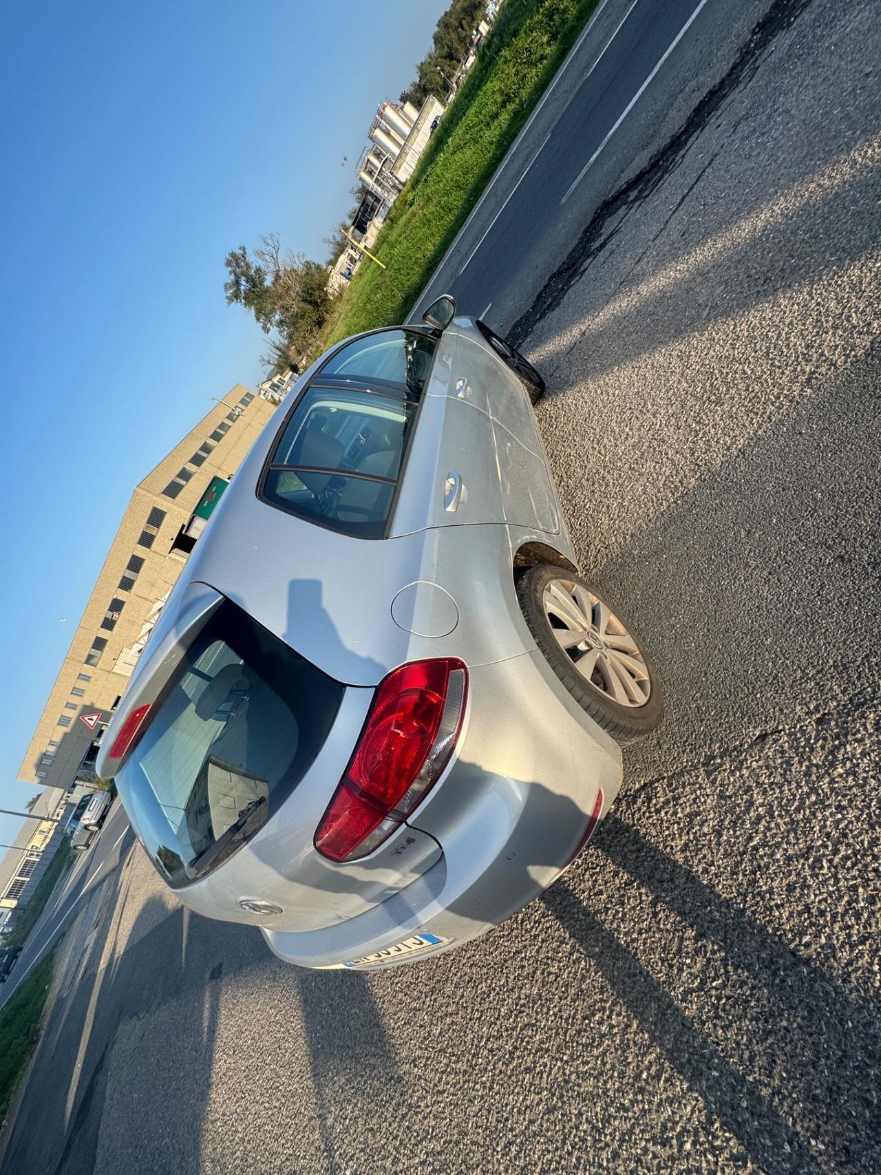 Volkswagen Golf 1.6 TDI DPF 3p. Highline