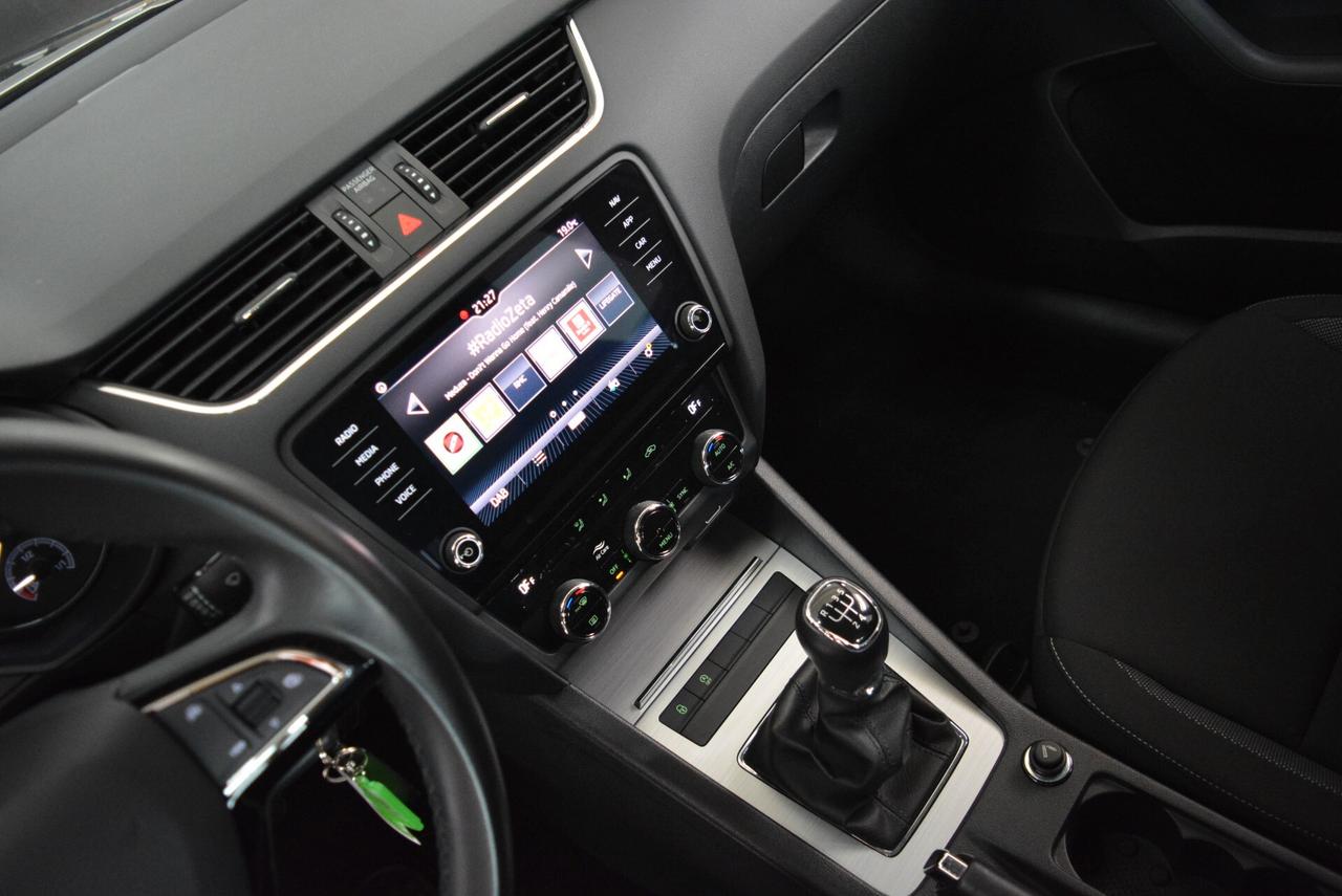 Skoda Octavia 1.6 TDI SCR 115 CV Wagon Executive DAB Navi
