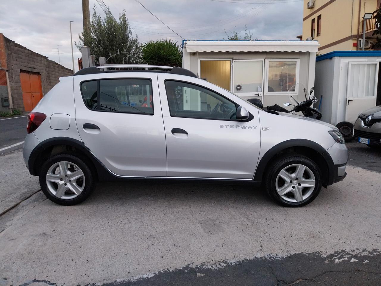 DACIA SANDERO STEPWAY 1.5 DIESEL UNICOPROPRIETARIO