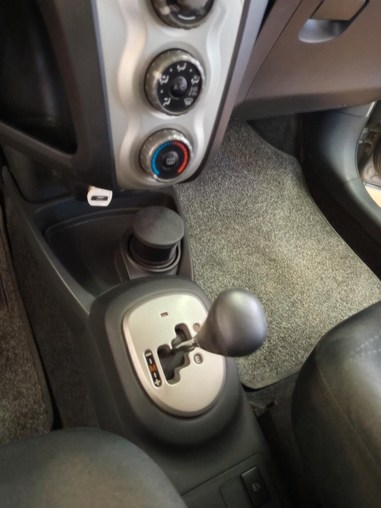 Toyota Yaris 1.4 diesel,cambio automatico,ok neopatentati