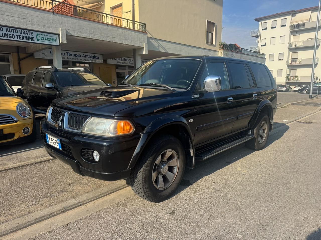 Mitsubishi Pajero Sport 2.5 TDI Invite