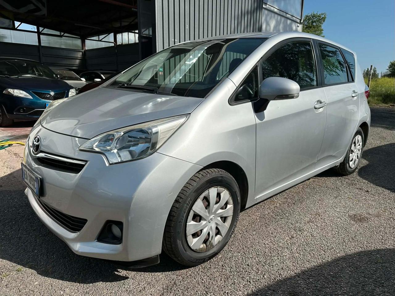 Toyota Verso-S 1.3 MT Lounge