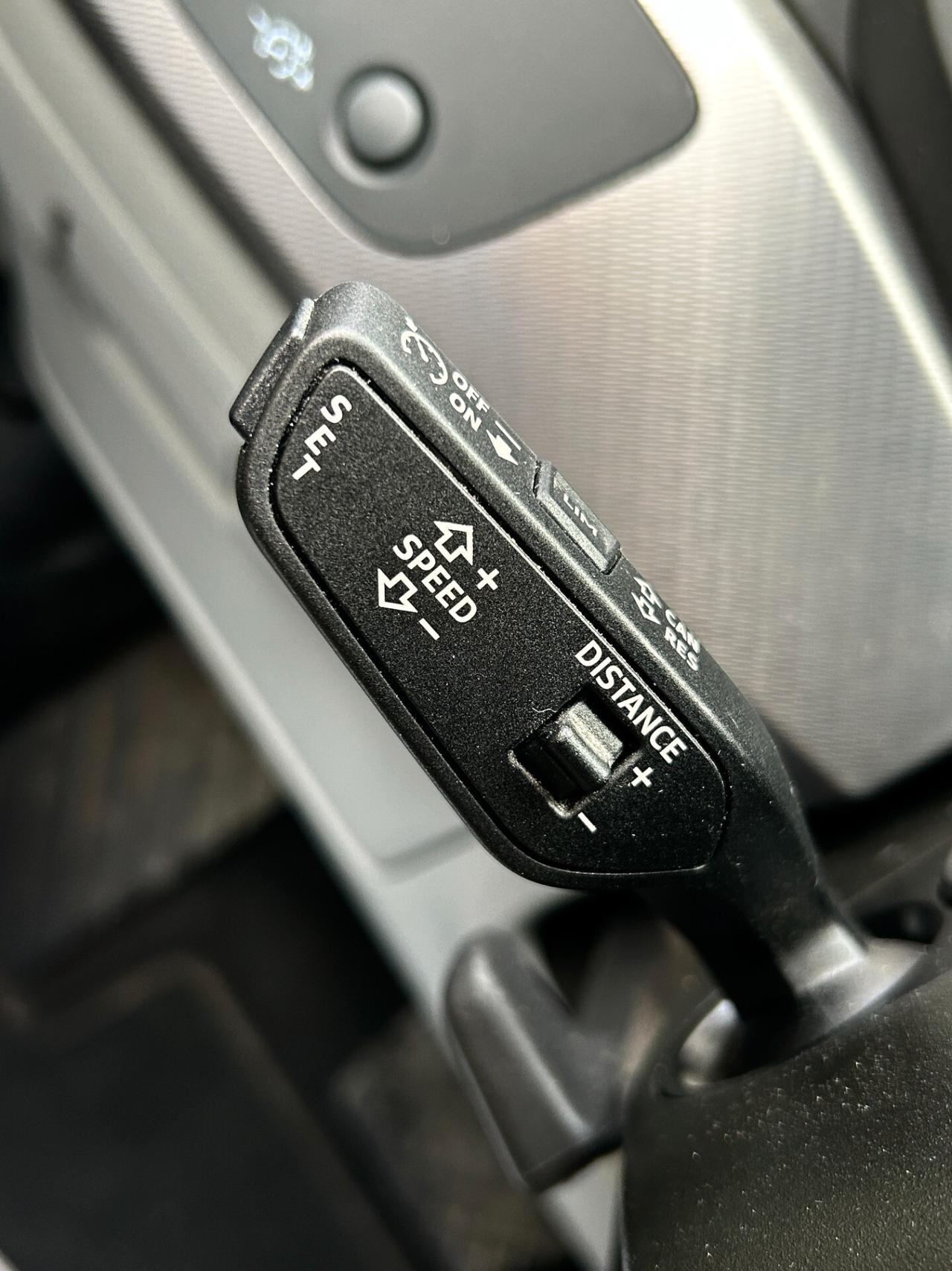 Audi A4 Avant 40 g-tron Stronic Business Adv 22