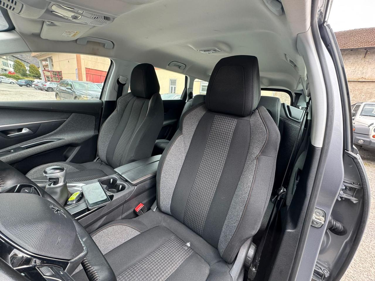 Peugeot 5008 7 POSTI – GARANZIA 12 MESI TAGLIANDATA PERFETTA PER FAMIGLIA