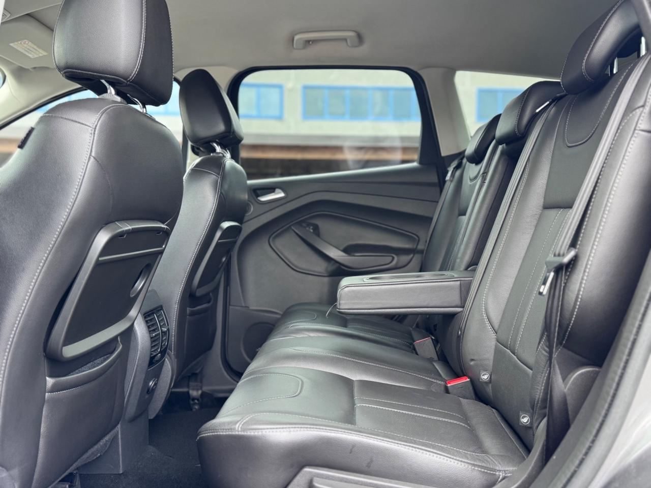 FORD Kuga 2.0 TDCI 140 CV 4WD Titanium