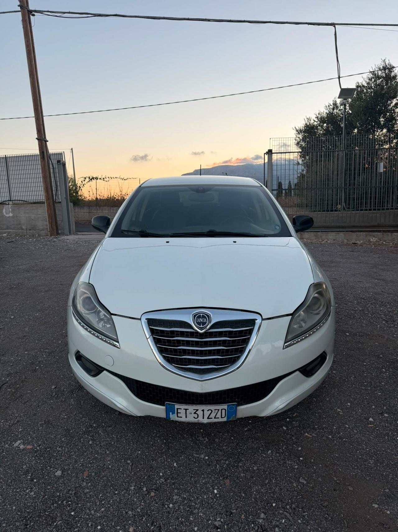 Lancia Delta 1.6 MJT DPF Gold