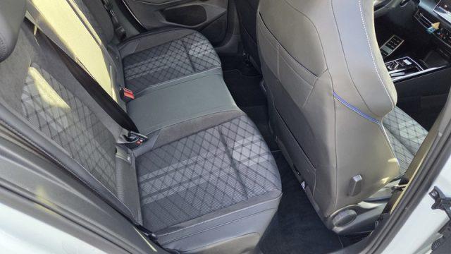 VOLKSWAGEN Golf 2.0 TDI 150 CV DSG SCR R-Line Plus PERMUTE