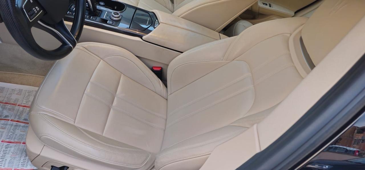 Maserati Ghibli V6 Diesel 275 CV Gransport