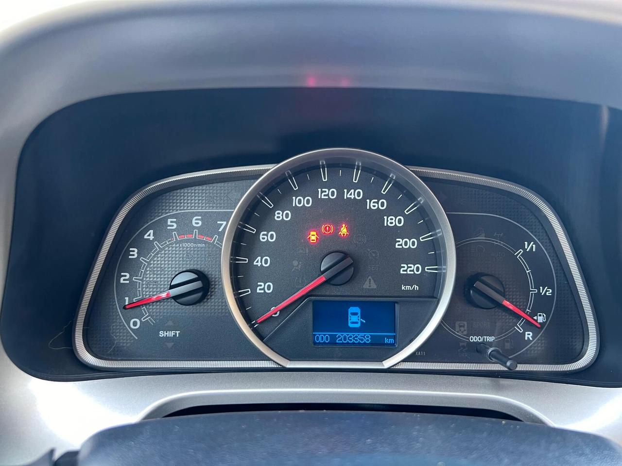 Toyota RAV 4 RAV4 2.0 D-4D 2WD Style White Ed.