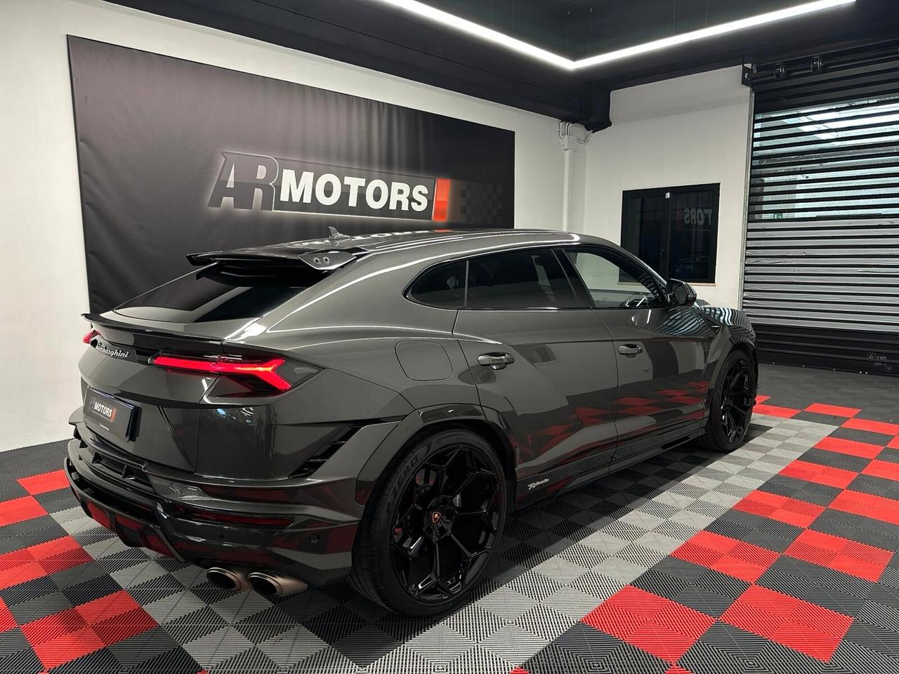Lamborghini Urus 4.0 Performante