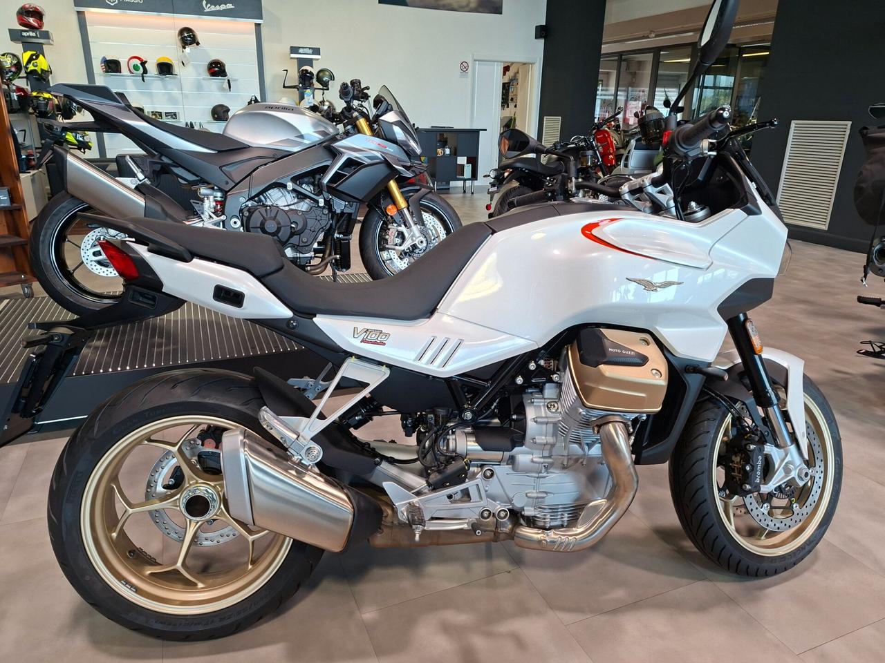 Moto Guzzi V100 Mandello