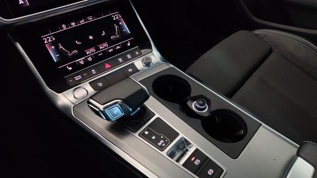 AUDI A6 Avant 40 QUATTRO S LINE