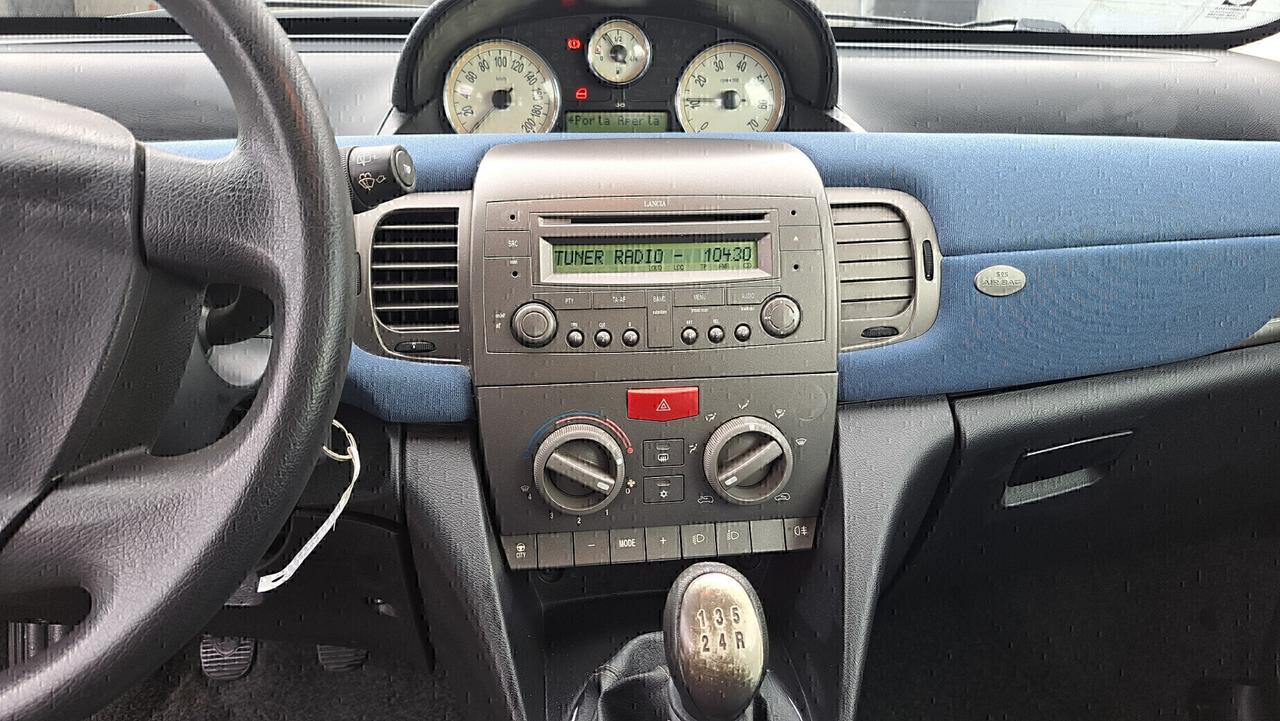 Lancia Ypsilon 1.2 Oro 60Cv