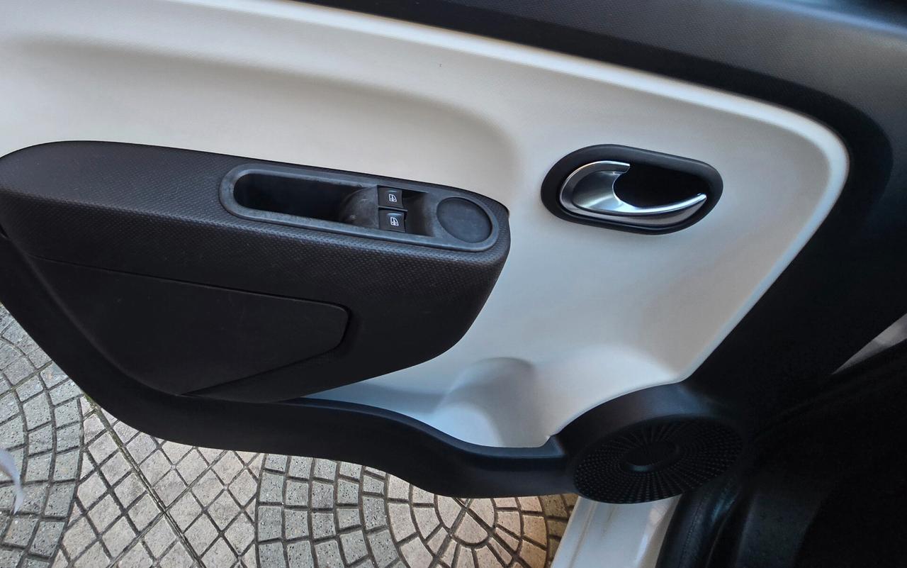 Renault Twingo SCe EDC Zen