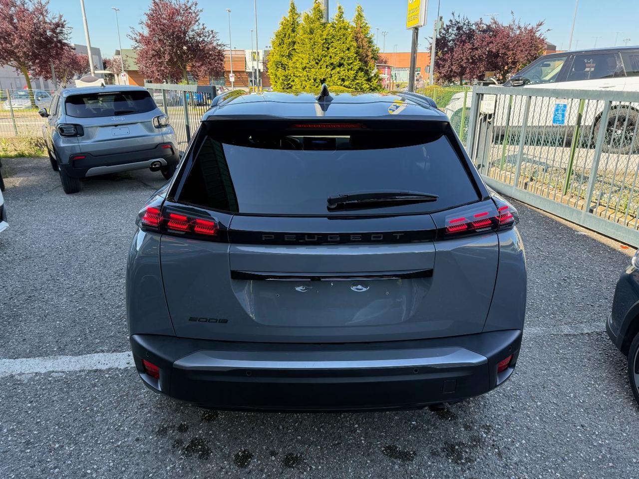 PEUGEOT 2008 PureTech 100 S&S Allure