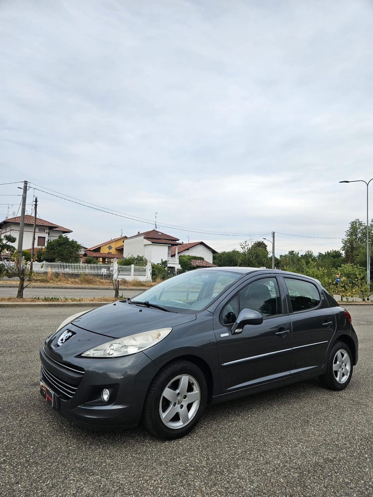 Peugeot 207 NEOPATENTATI