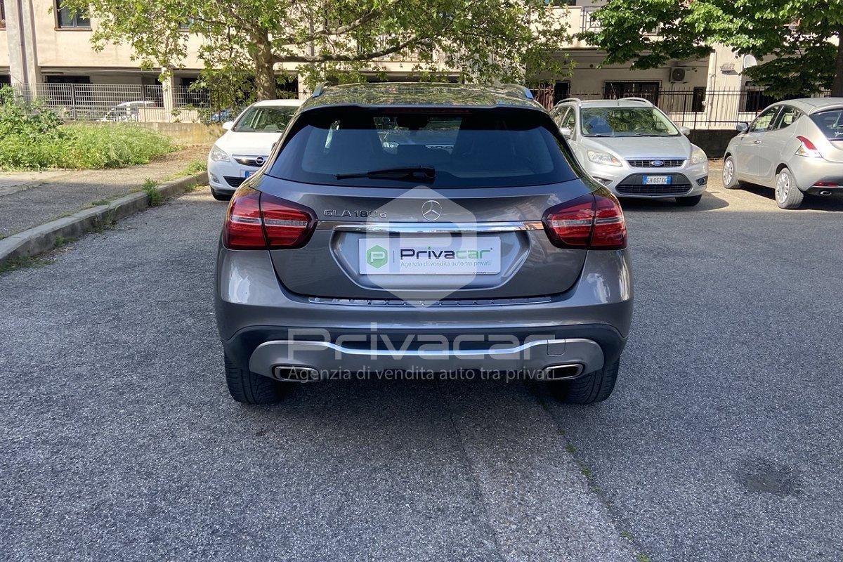 MERCEDES GLA 180 d Automatic Sport