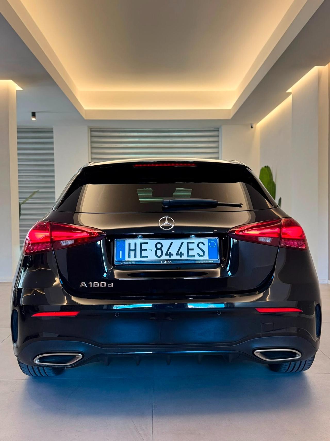 MERCEDES-BENZ A180 AUTOMATIC AMG LINE PREMIUM FULL
