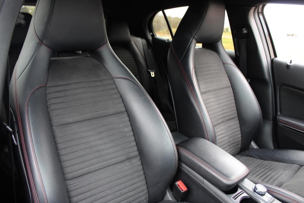 MERCEDES GLA 220 Aut. Premium * AMG