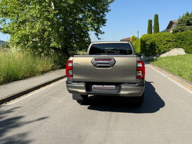 TOYOTA Hilux 2.4 D A/T 4WD Double Cab Invincible PREZZO FINITO