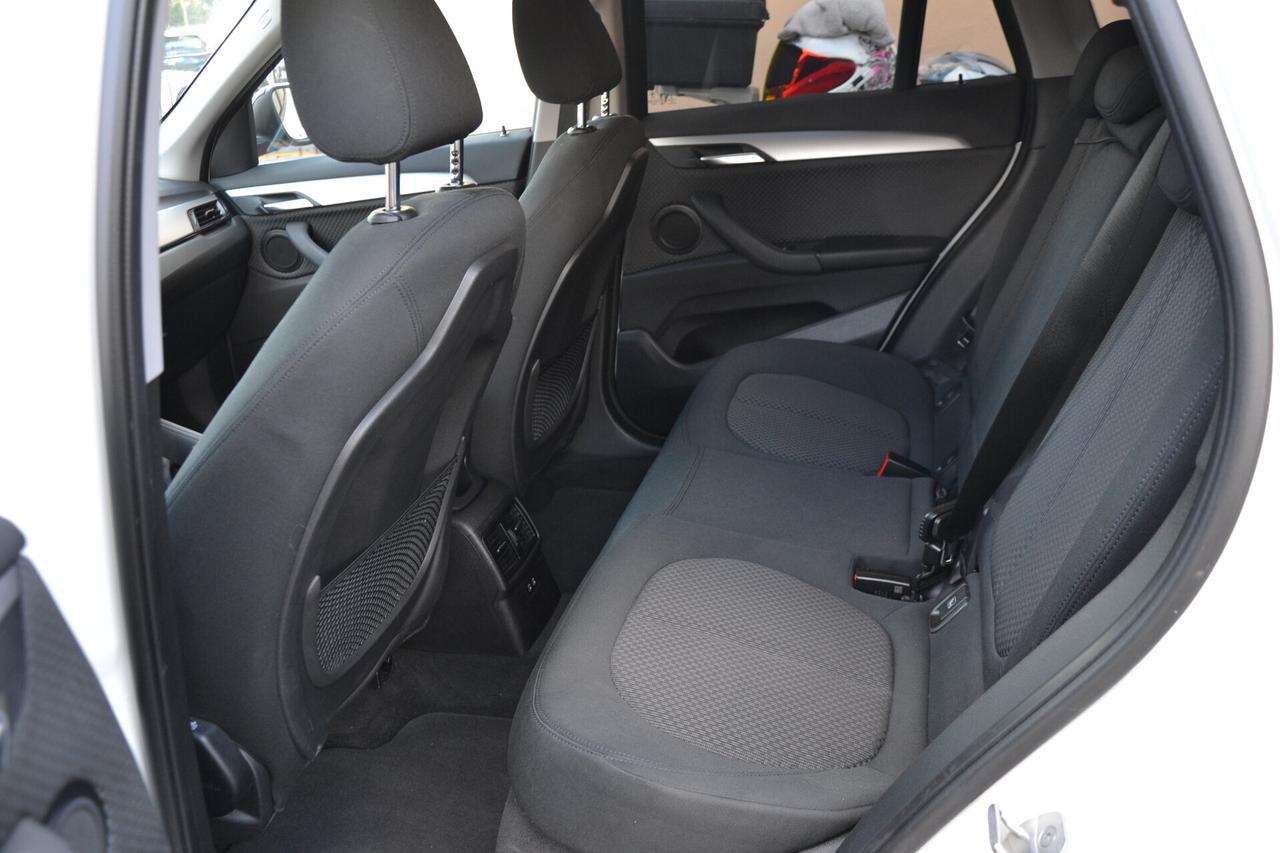 Bmw X1 25e X-DRIVE HYBRID PLUG-IN NAVI+FULL LED+RCAM+PDC+