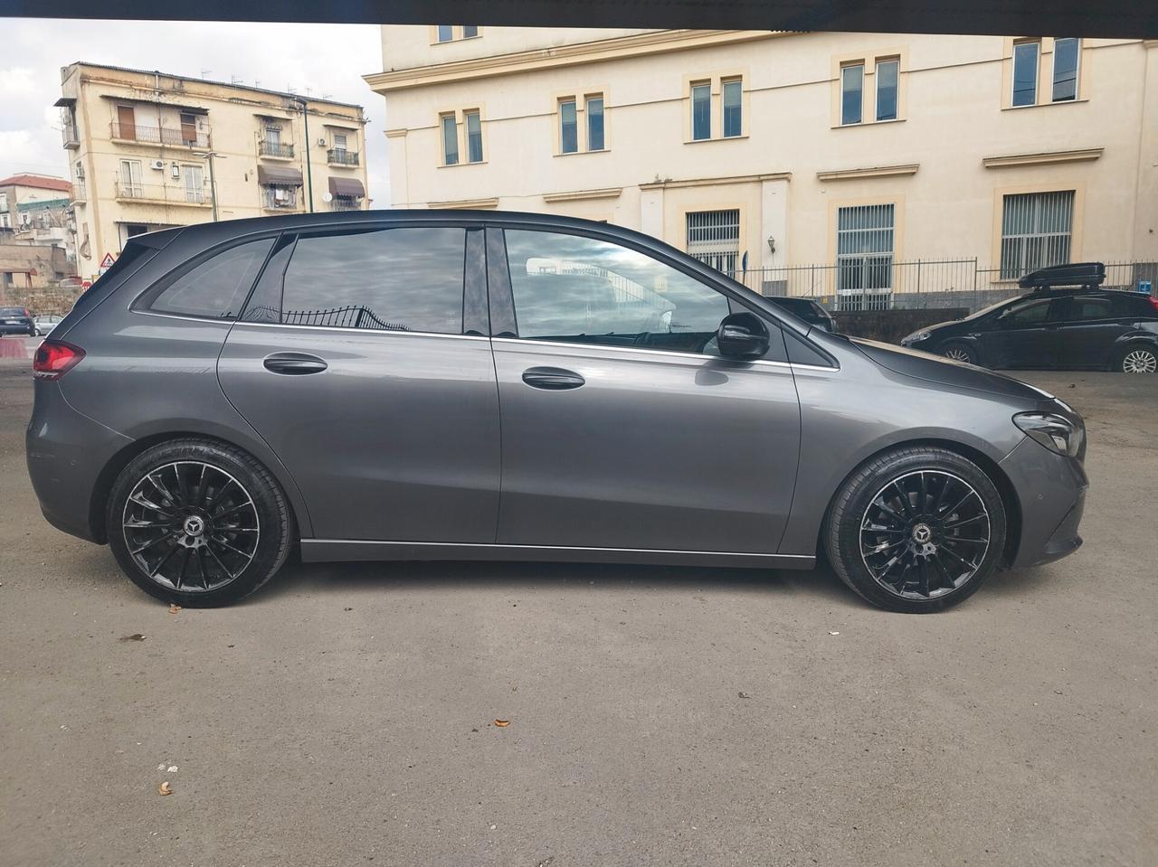 Mercedes-benz B 180 Classe 180D AUTOMATIC BUSINESS EXTRA