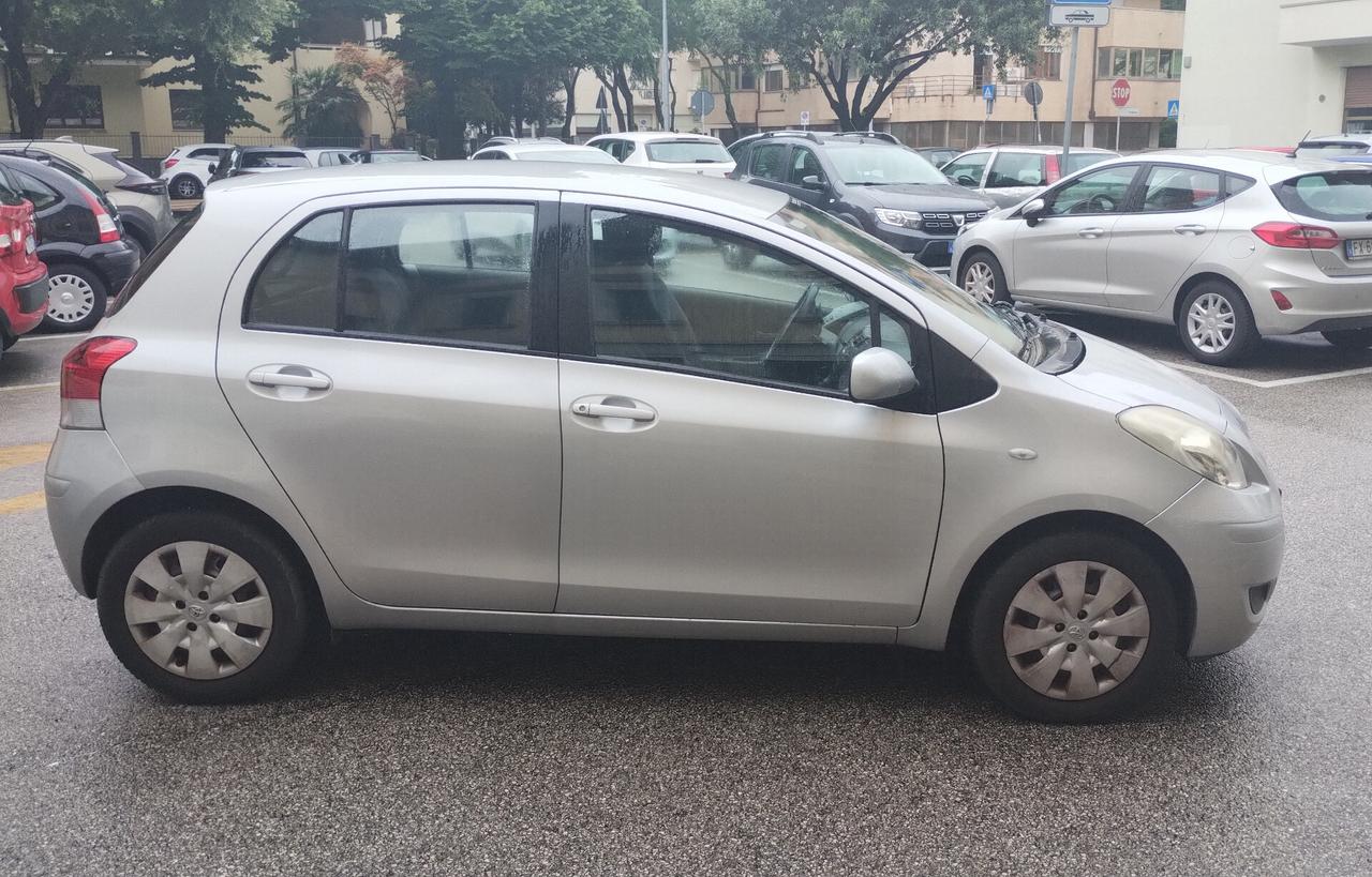 Toyota Yaris 1.3 5 porte M-MT Sol NEOPATENTATI