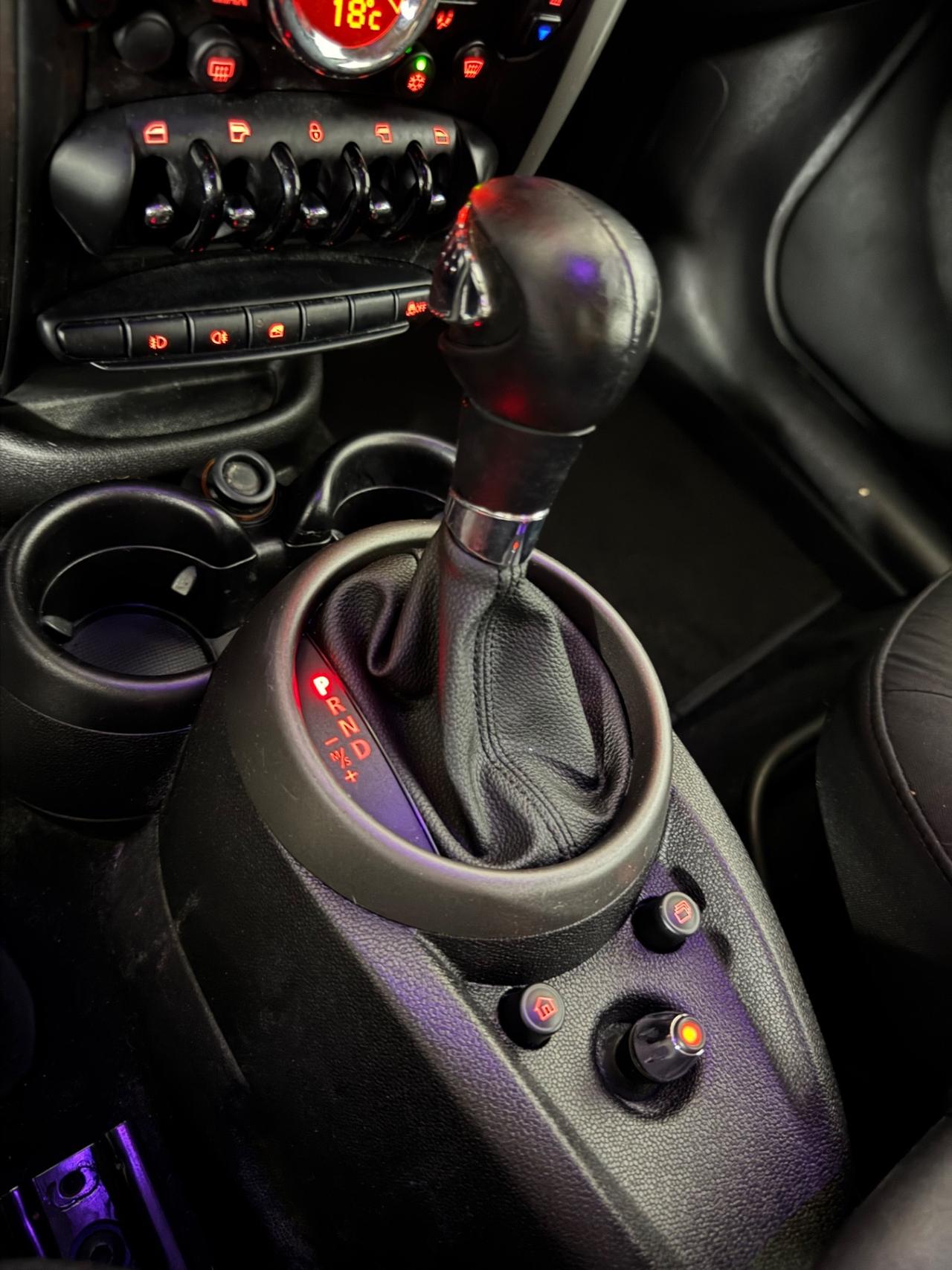 Mini Cooper D Countryman ALL 4 cambio automatico 130000 Chilometri