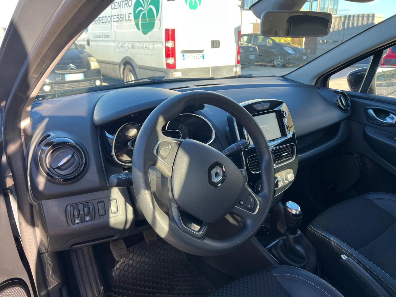 Renault Clio dCi 8V 75 CV 5 porte Moschino Life