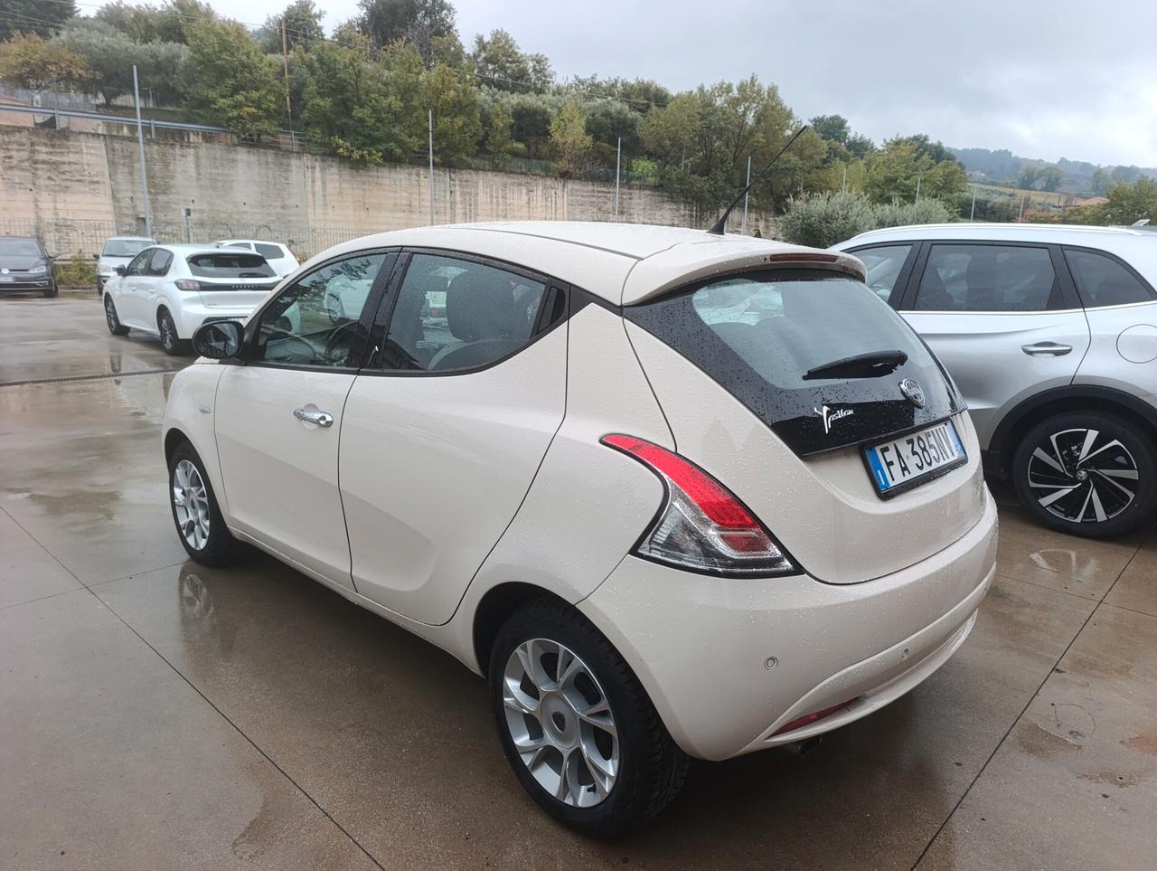 Lancia Ypsilon 1.2 69 CV 5 porte Gold