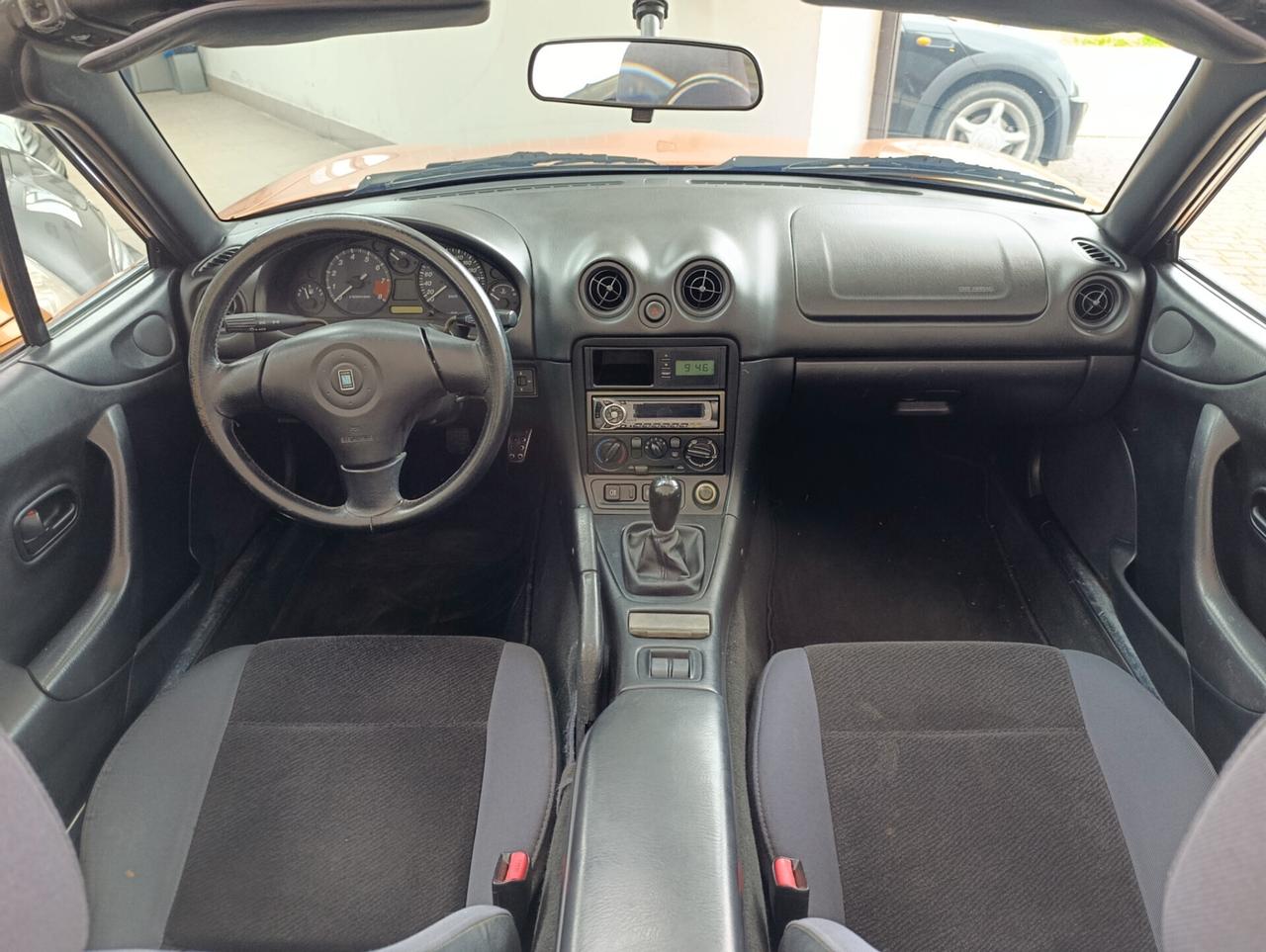 Mazda MX-5 1.8i 16V cat 10th Anniversary