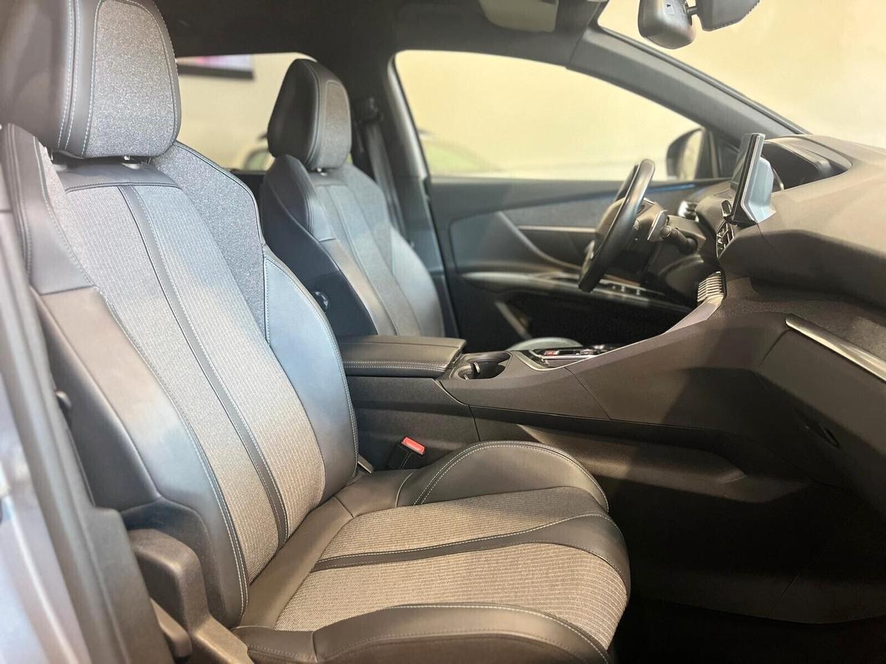 PEUGEOT 5008 HDi 130 CV EAT8 ALLURE PACK *2023*7POSTI*76MILAKM*