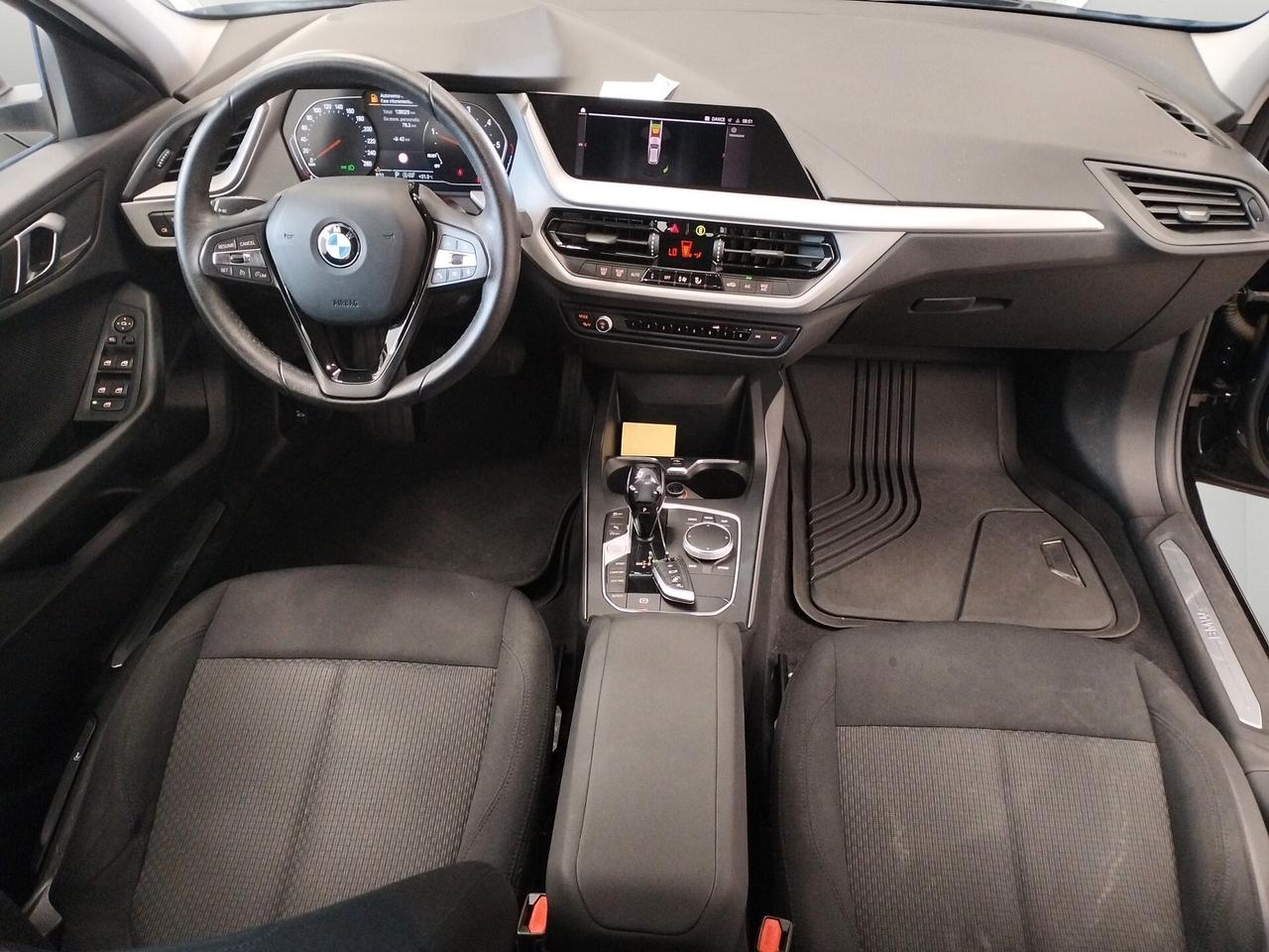 Bmw 116 116d 5p. Business Advantage