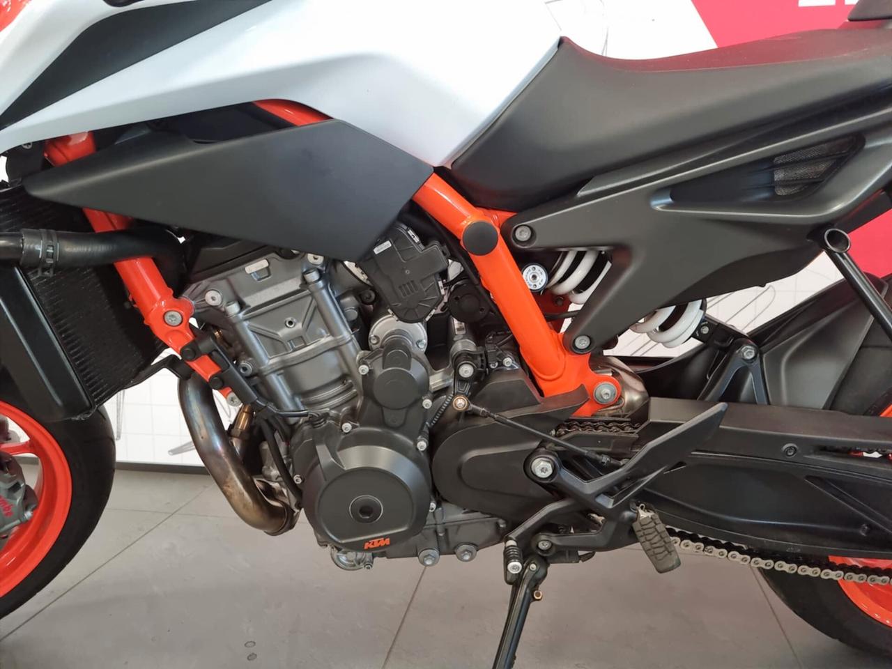 Ktm 890 Duke R- 2022- 25463 KM