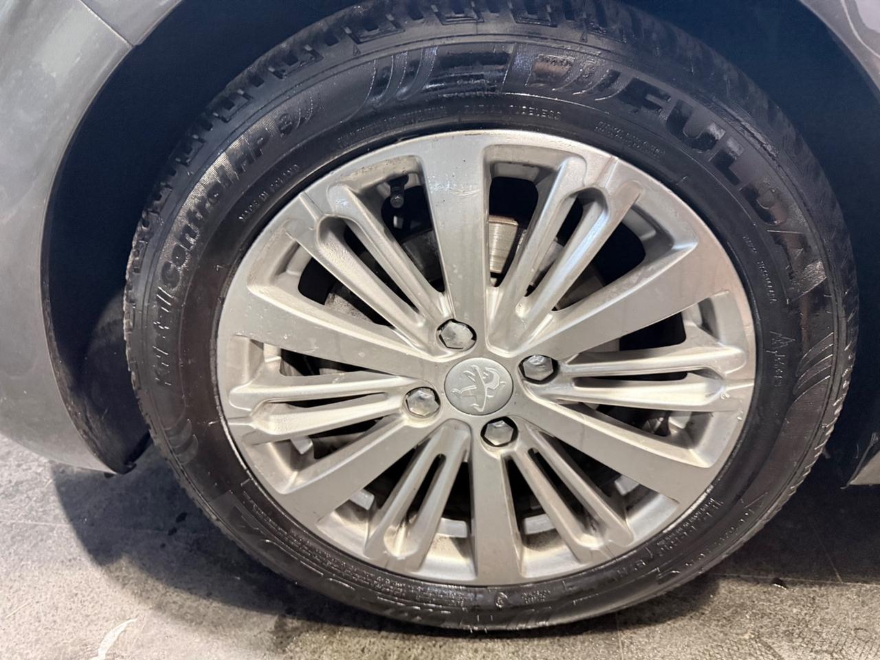 Peugeot 208 BlueHDi 75 5 porte Allure
