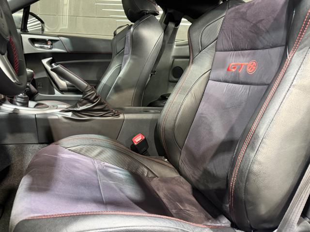 TOYOTA GT86 2.0 CERCHI DA 18 TOTAL BLACK IN SEDE