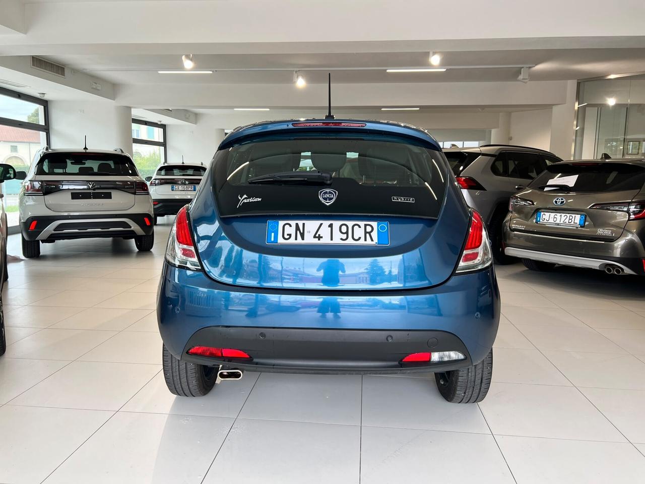 Lancia Ypsilon 1.0 FireFly 5 porte S&S Hybrid Gold