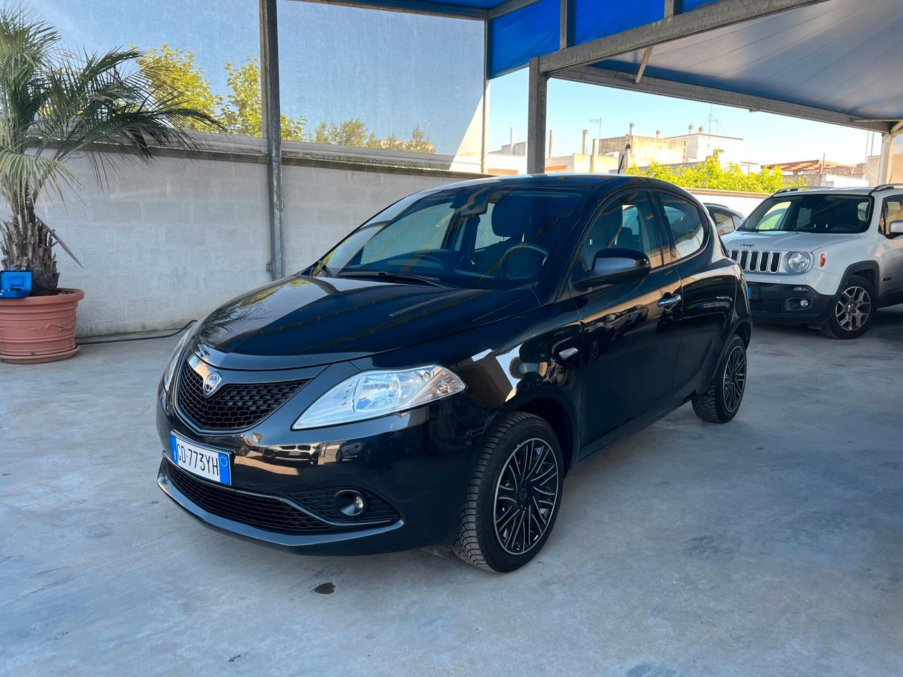 Lancia Ypsilon 1.0 FireFly 5 porte S&S Hybrid Ecochic Gold