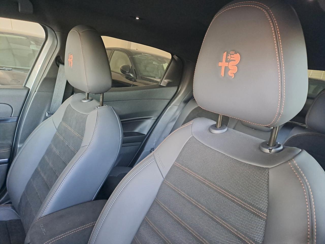 Alfa Romeo Junior 1.2 145 CV Hybrid eDCT6 Q4 Intensa