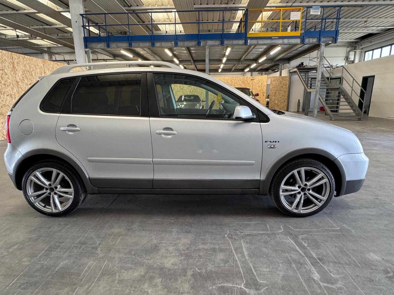 Volkswagen Polo fun 1.4/75CV 16V 5p. Sportline