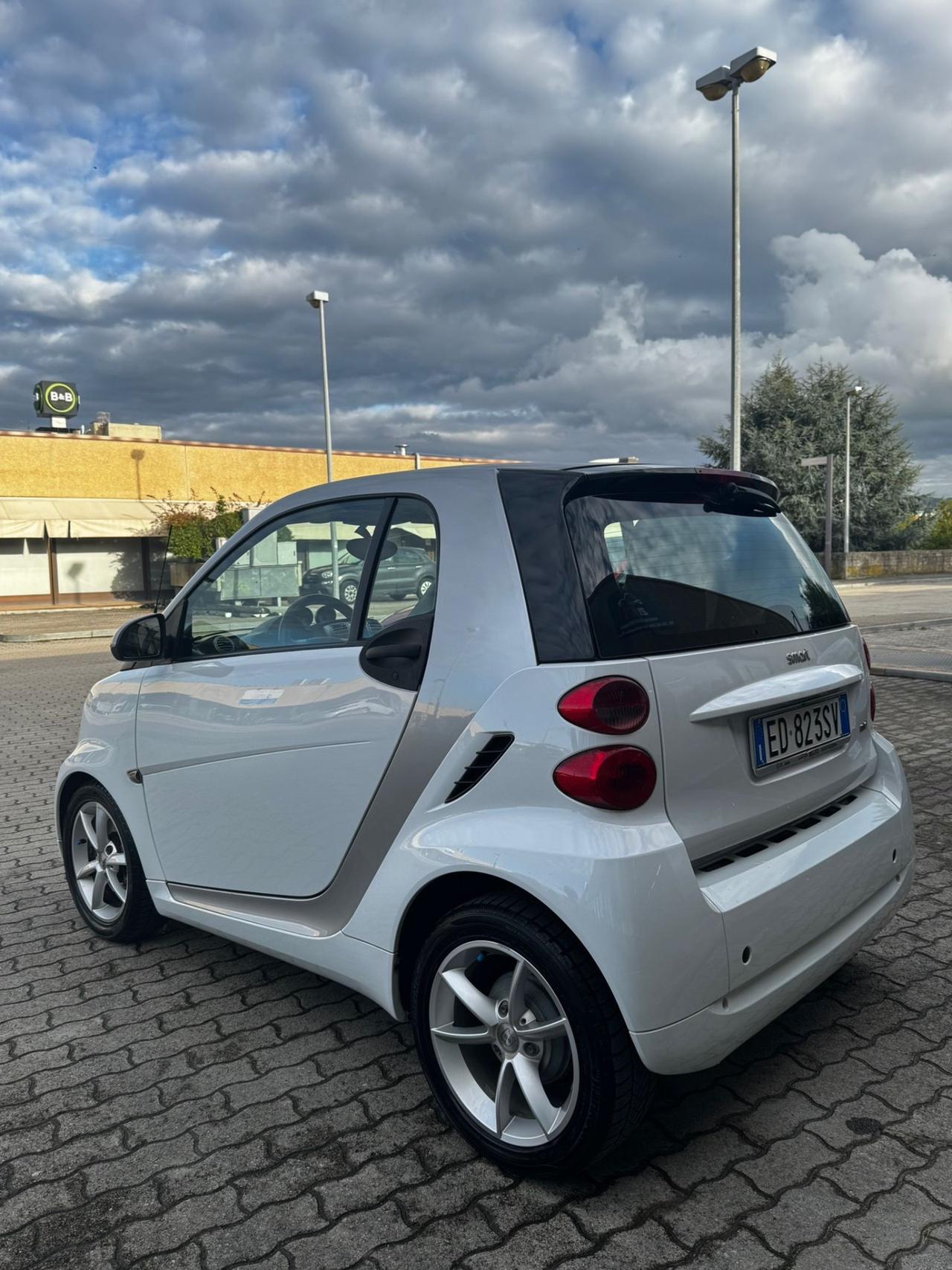 Smart ForTwo 1000 52 kW coupé passion